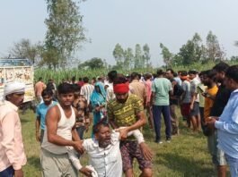 गन्ने के खेत में पेड़ से लटका मिला 19 वर्षीय युवक का शव, जांच में जुटी पुलिस